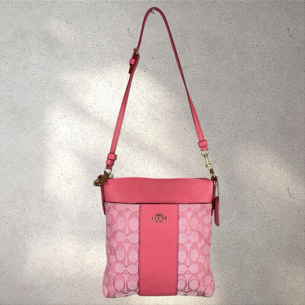 Coach‎ Kitt Messenger Shoulder Bag In Colorblock Signature Canvas & Leather Pink